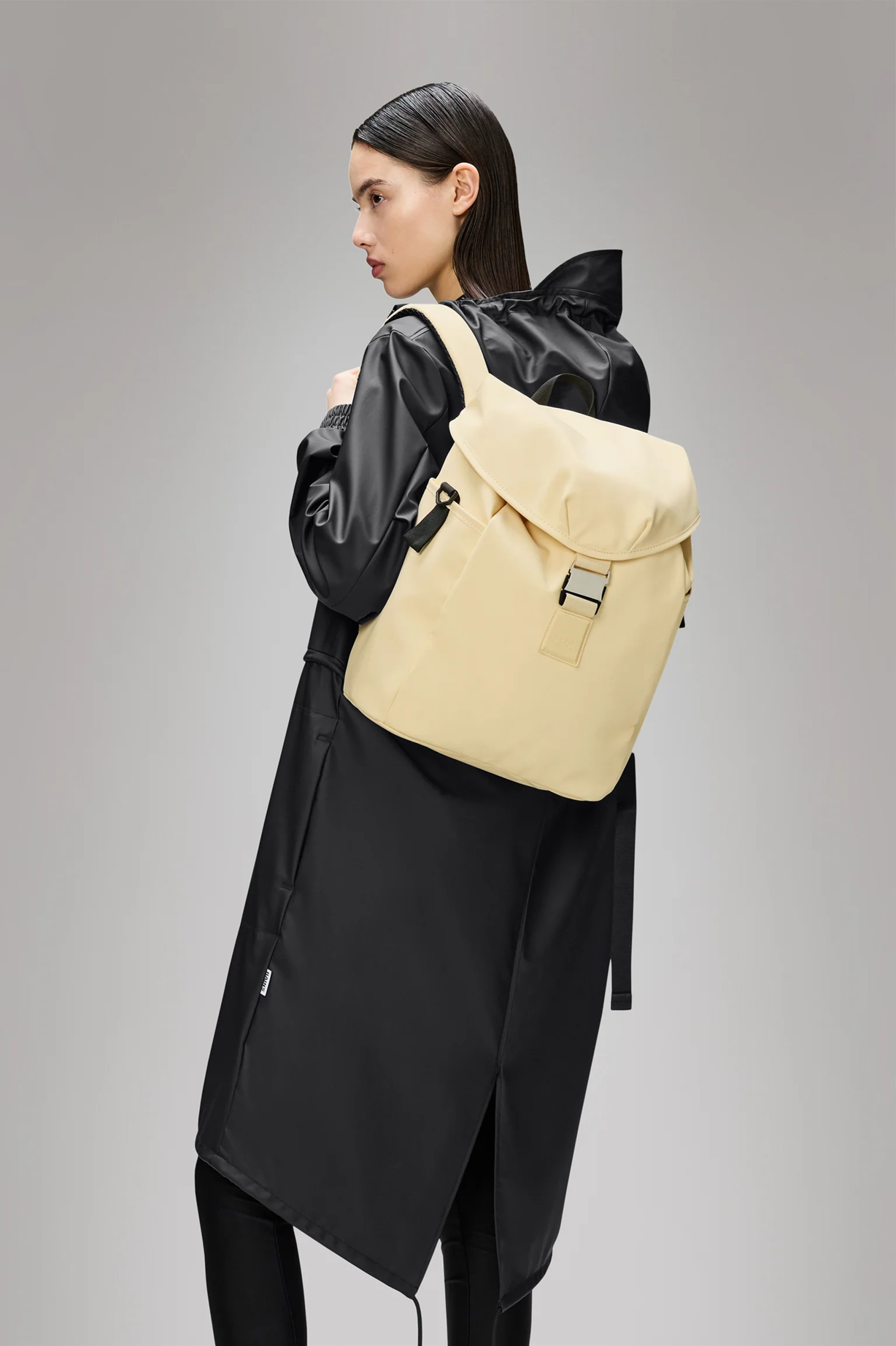 RAINS - VALERA BUCKET BACKPACK