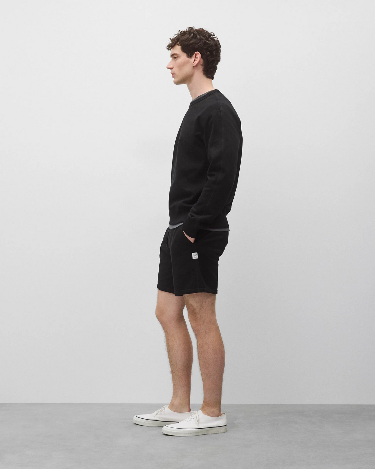 REIGNING CHAMP - MIDWEIGHT TERRY STANDARD CREWNECK