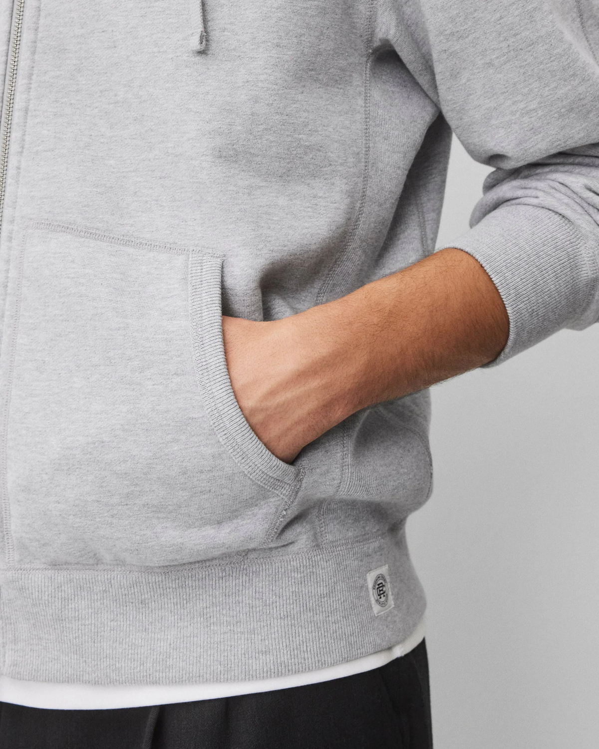REIGNIG CHAMP - MIDWEIGHT TERRY STANDARD ZIP HOODIE