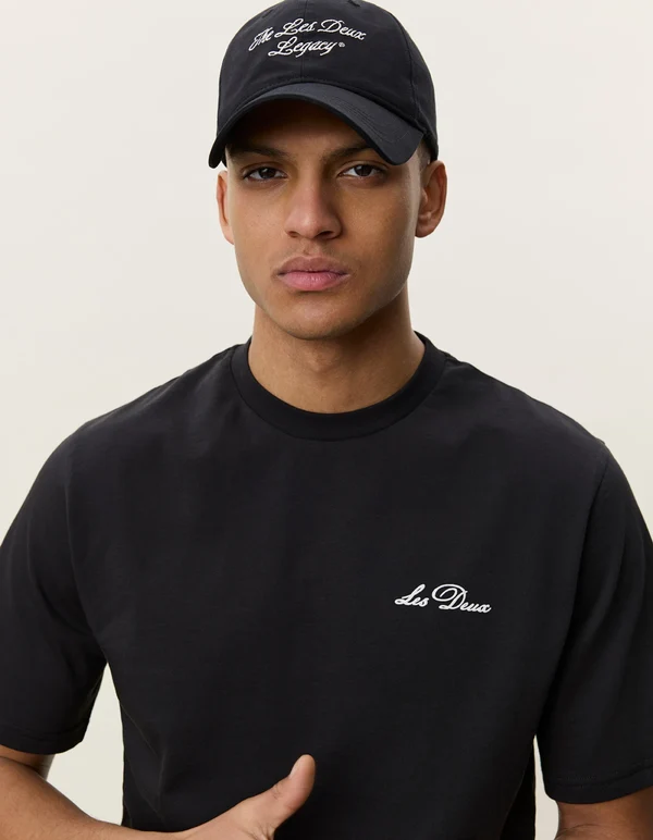 LES DEUX - SIGNATURE PRINT T-SHIRT