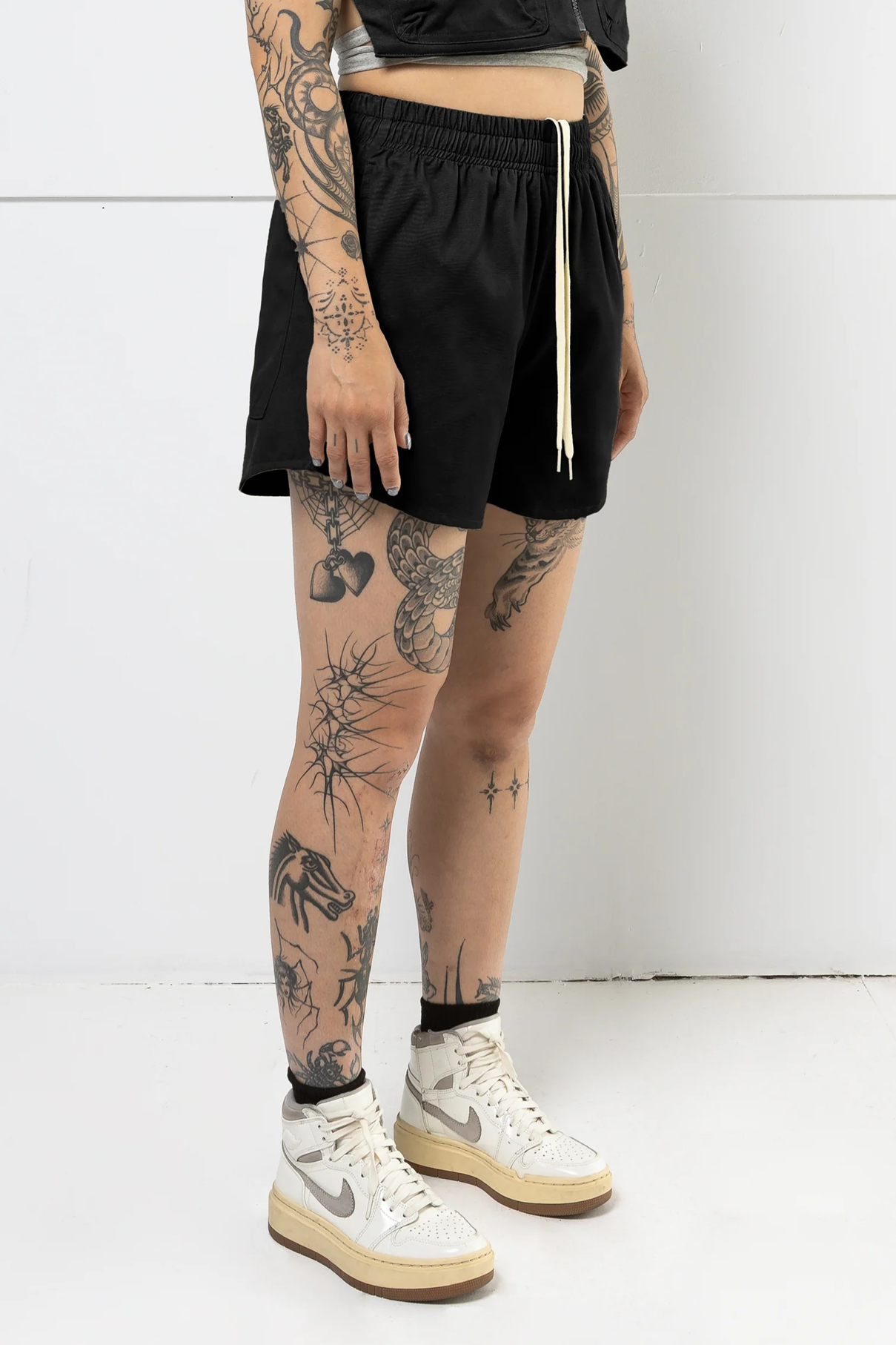 MERCY HOUSE - ALYSSA SHORTS
