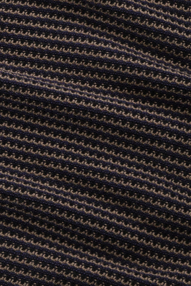 NN07 - RUSSELL - TEXTURED STITCH SWEATER