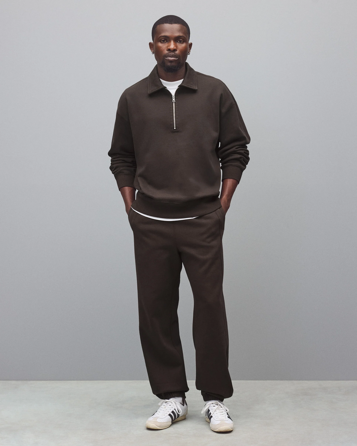 REIGNING CHAMP - BRUSHED FLEECE RELAXED HALF ZIP SWEATSHIRT