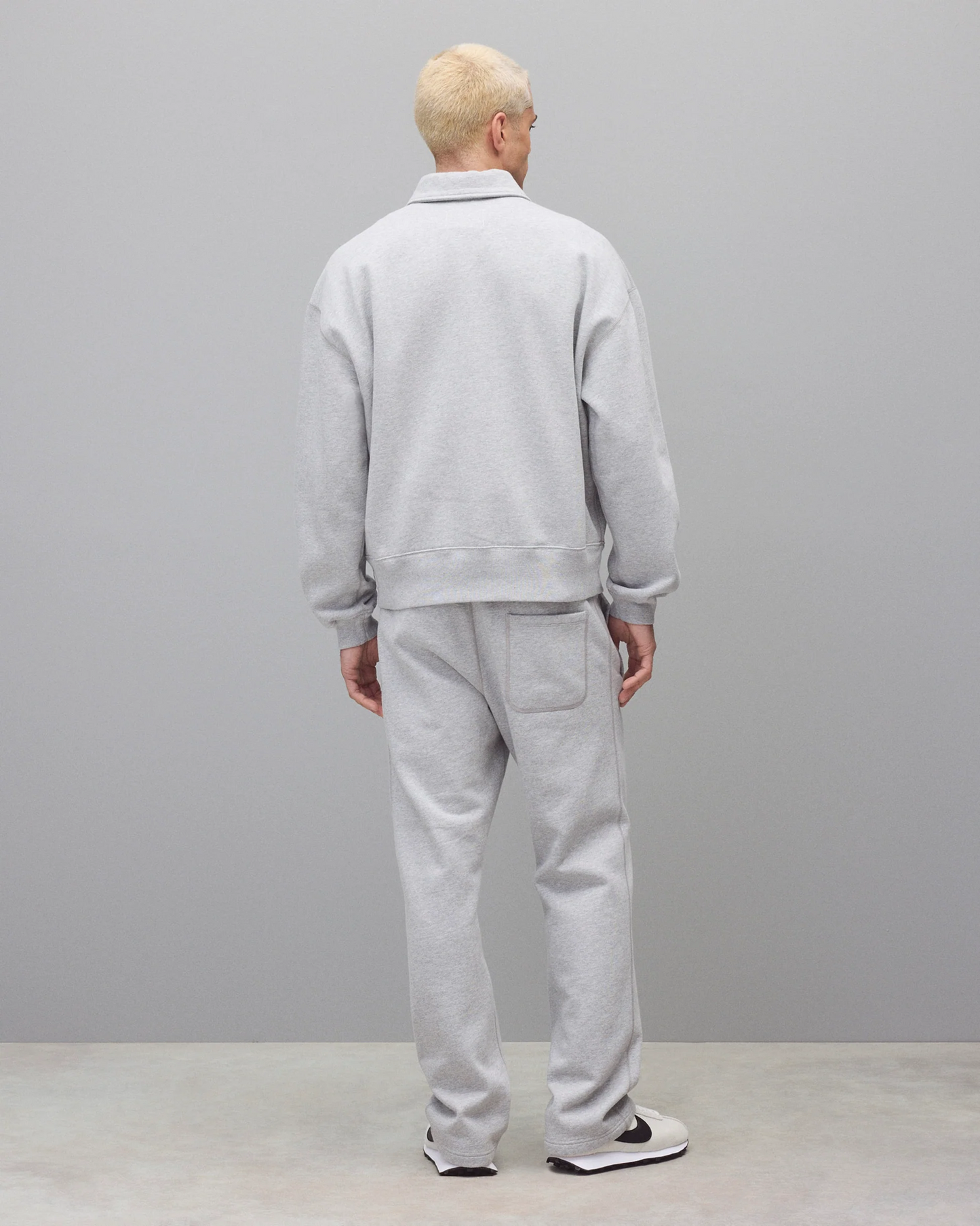 REIGNING CHAMP - BRUSHED FLEECE RELAXED HALF ZIP SWEATSHIRT