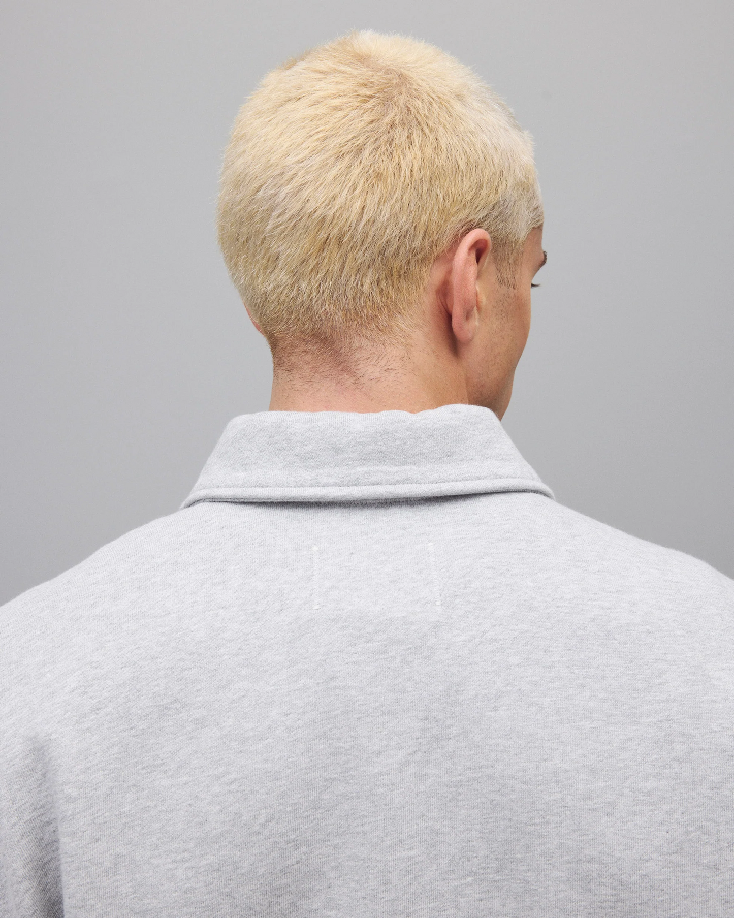 REIGNING CHAMP - BRUSHED FLEECE RELAXED HALF ZIP SWEATSHIRT