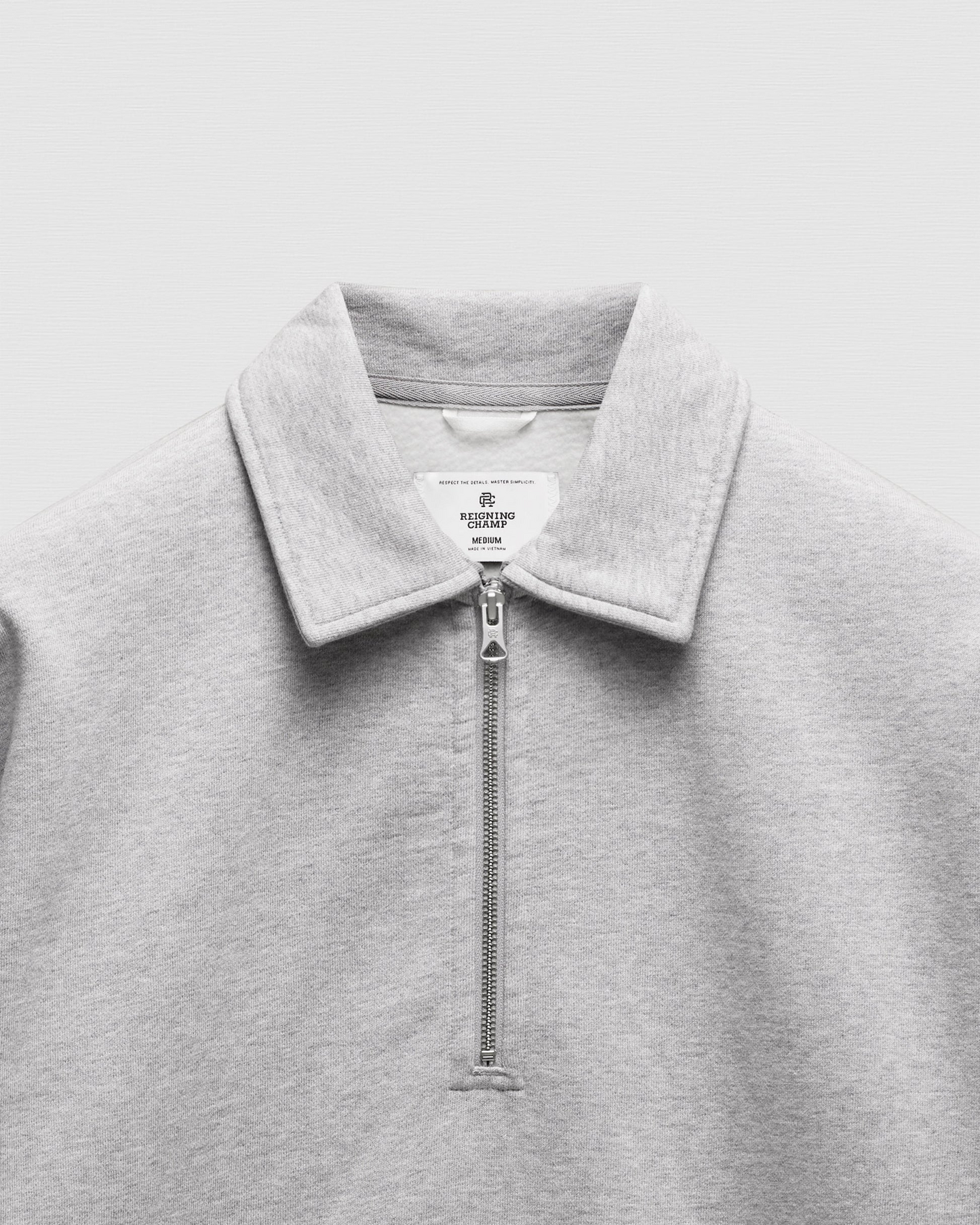 REIGNING CHAMP - BRUSHED FLEECE RELAXED HALF ZIP SWEATSHIRT
