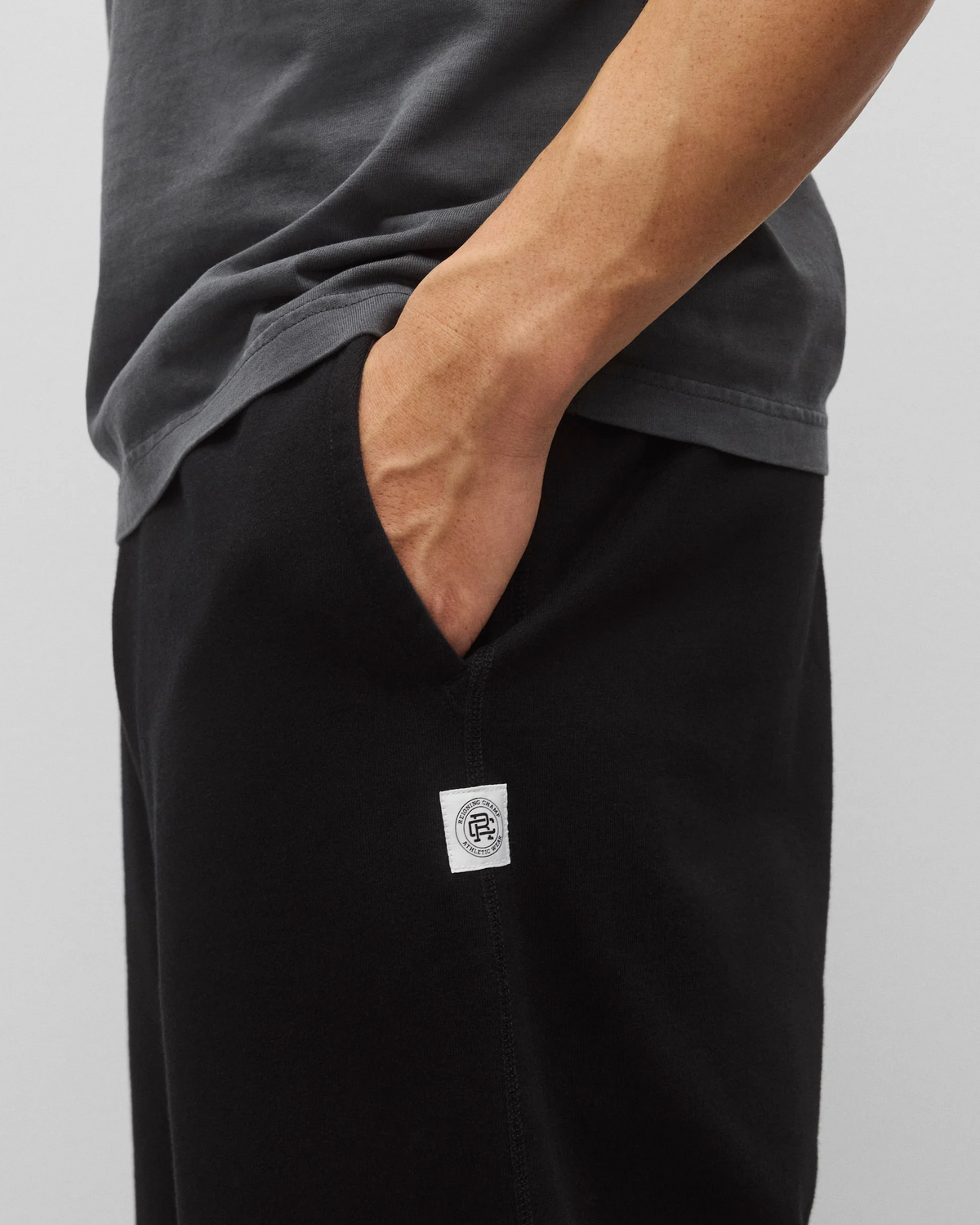 REIGNING CHAMP - MIDWEIGHT TERRY RELAXED SWEATPANT
