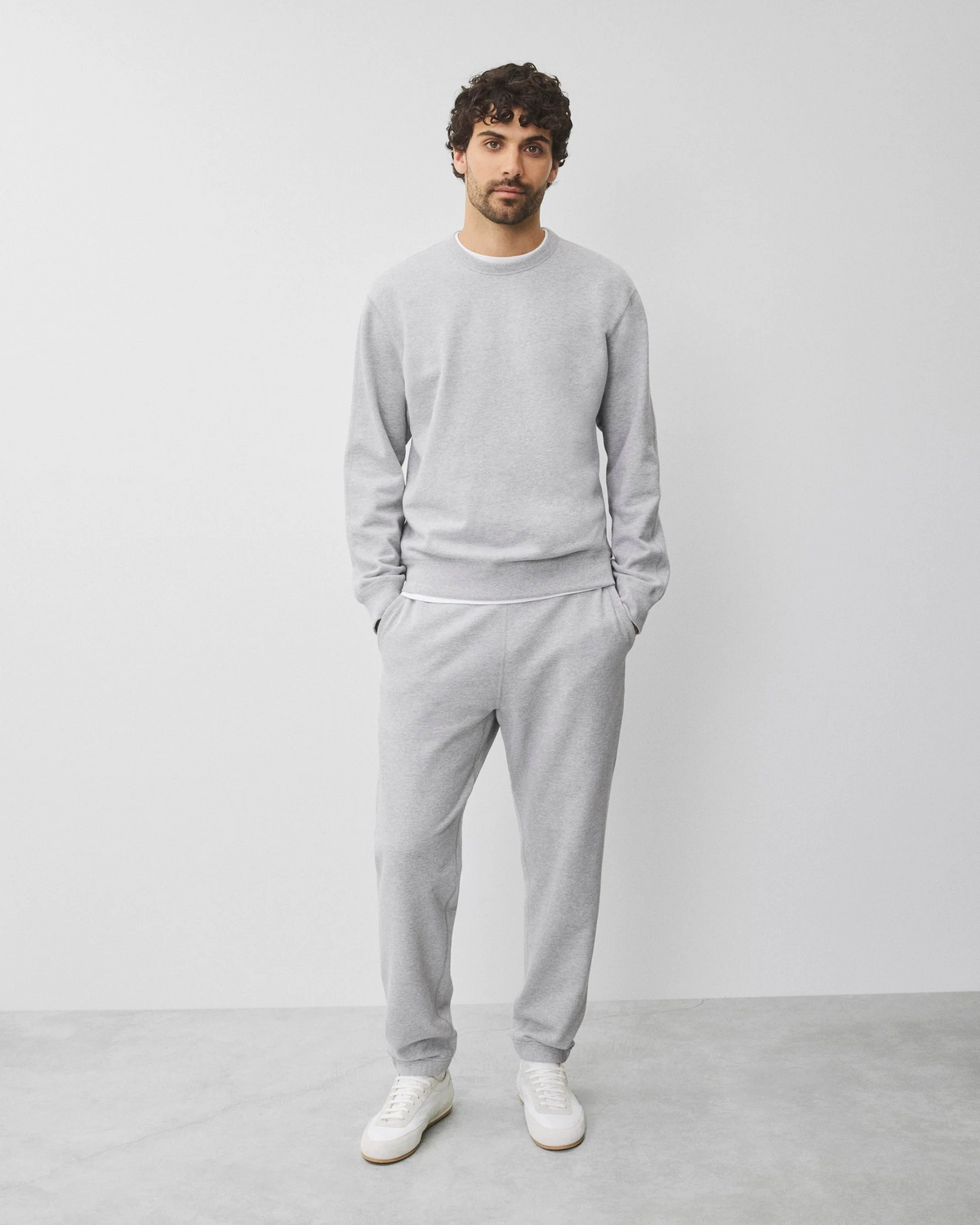 REIGNING CHAMP - MIDWEIGHT TERRY STANDARD CREWNECK