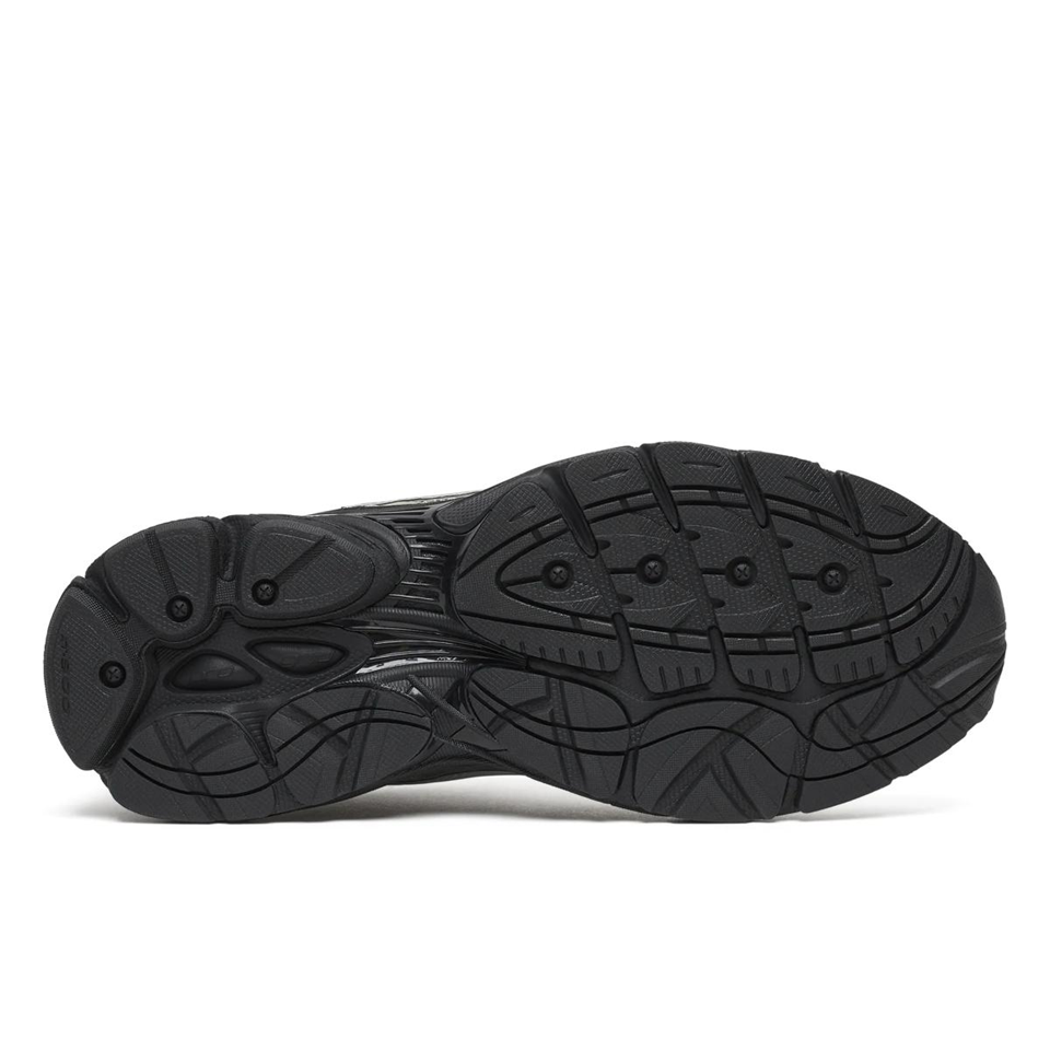 Saucony ProGrid Omni 9 sneaker in Sage/Black