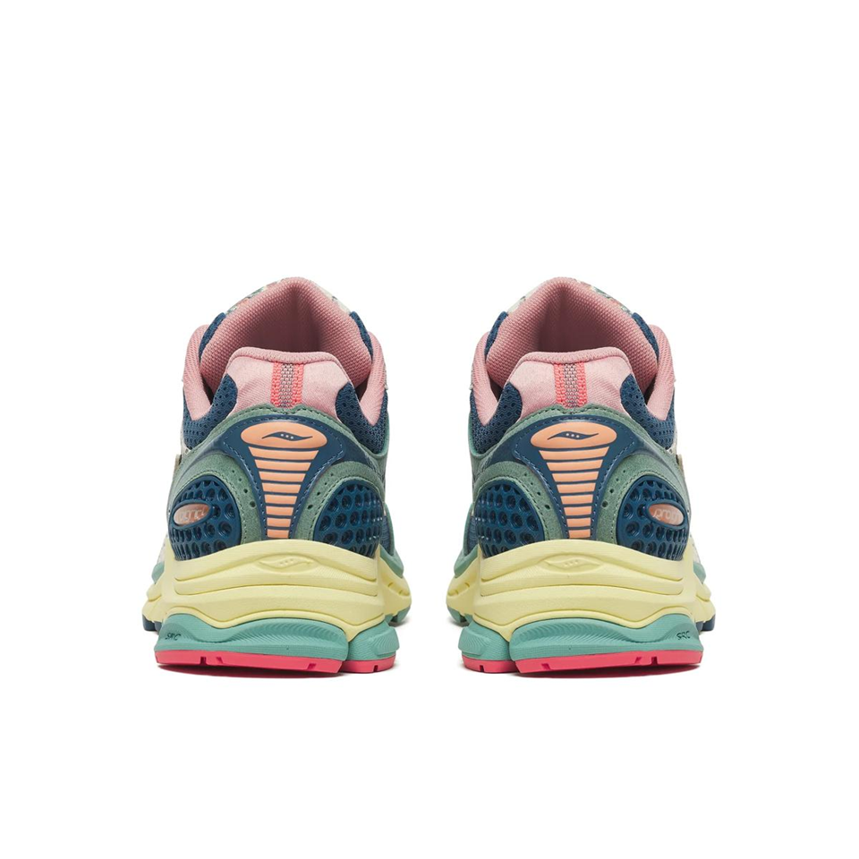 SAUCONY - PROGRID TRIUMPH 4 - KISSATEN
