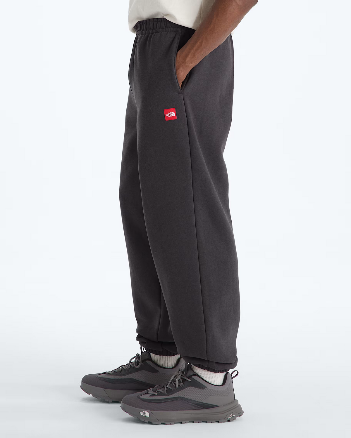 THE NORTH FACE - RED BOX SWEATPANTS