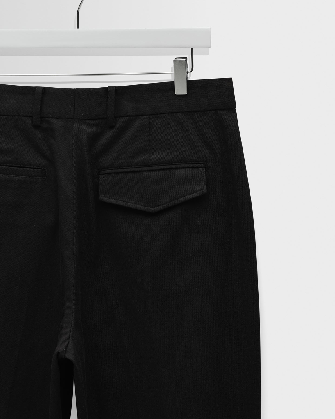WAX LONDON - AUBYN - BLACK COTTON TENCEL TWILL RELAXED FIT TROUSERS