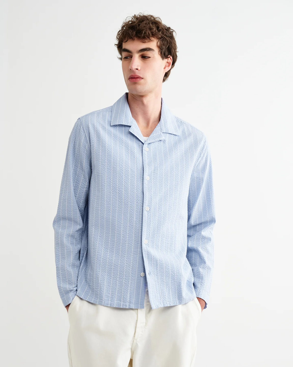 WAX LONDON - COREY - BLUE AND ECRU SEERSUCKER-COTTON STRIPE SHIRT